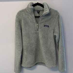 Medium Patagonia Pullover!